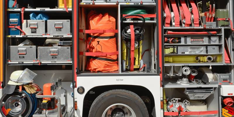 تجهیزات ماشین آتش نشانی